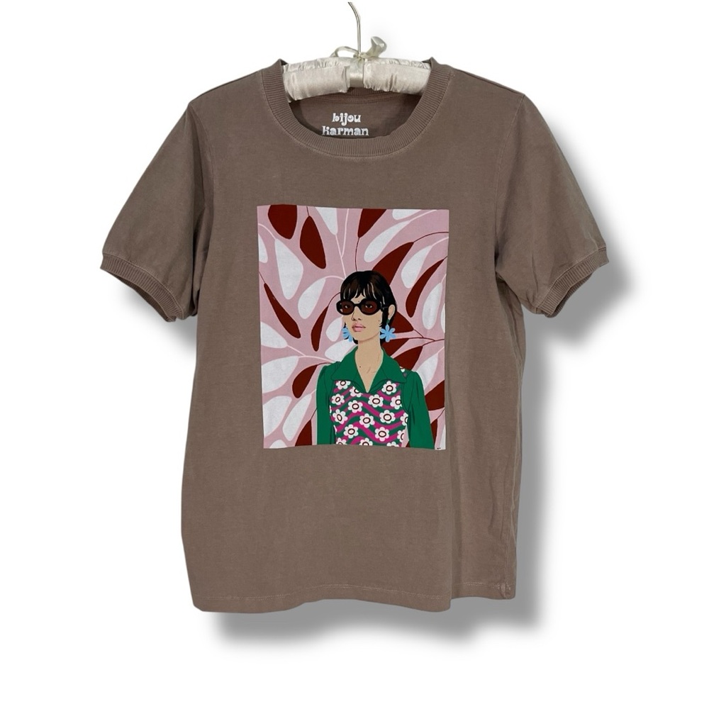Bijou Karman Brown Tshirt 100% Cotton Graphic Tee Target Artist Print Tan Sz XS